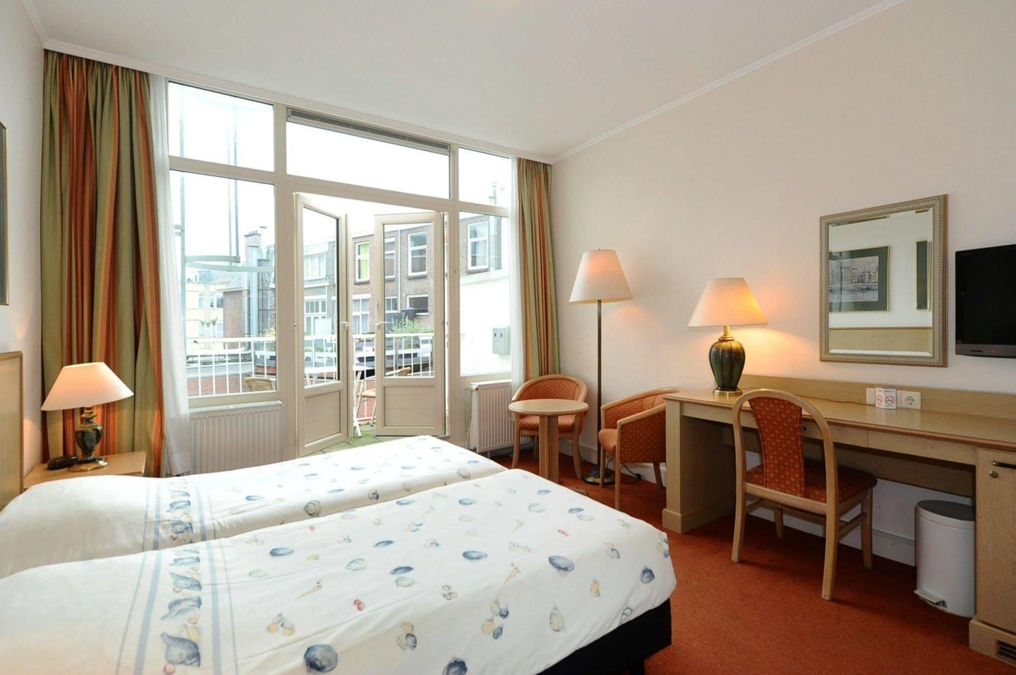 Hotel Bor Scheveningen 3*